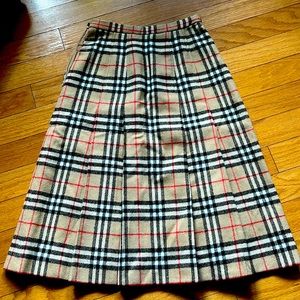 Wool Burberry skirt